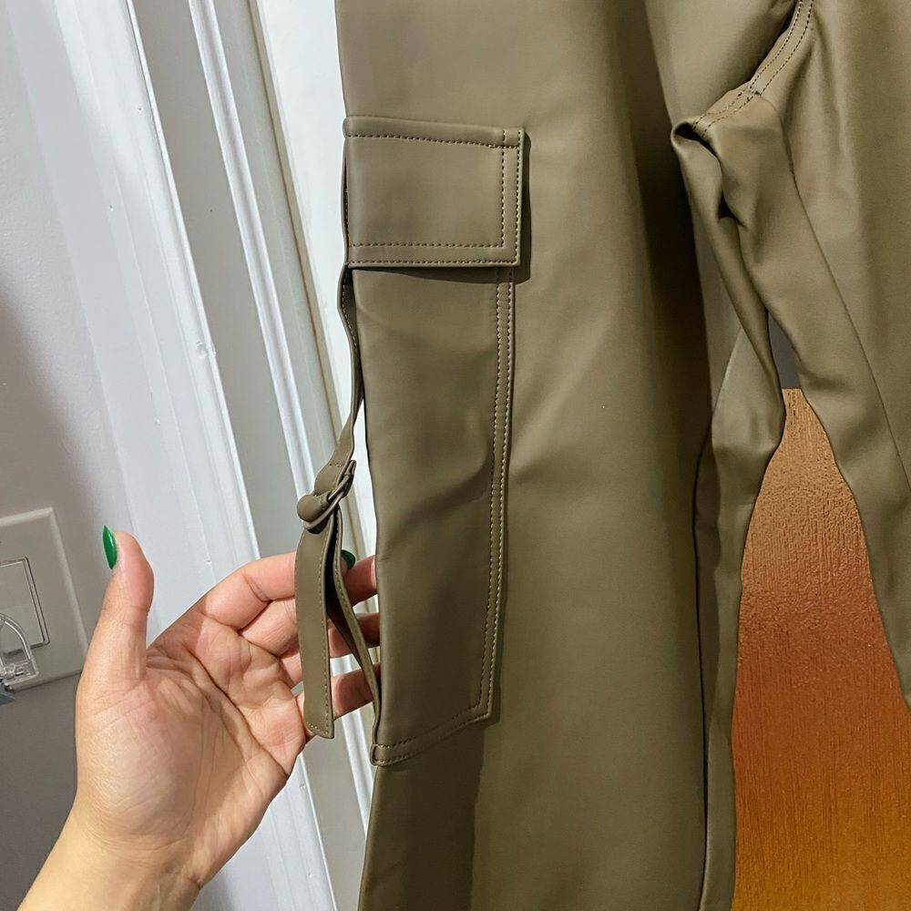 NWOT Anthropologie Good American Good '90s Faux Leather Trooper Pant - Picture 6 of 6